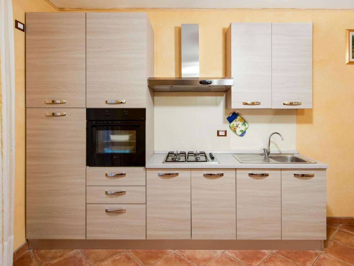 Beautiful Chalet With Swimming Pool In Lombardy Marone Exterior foto