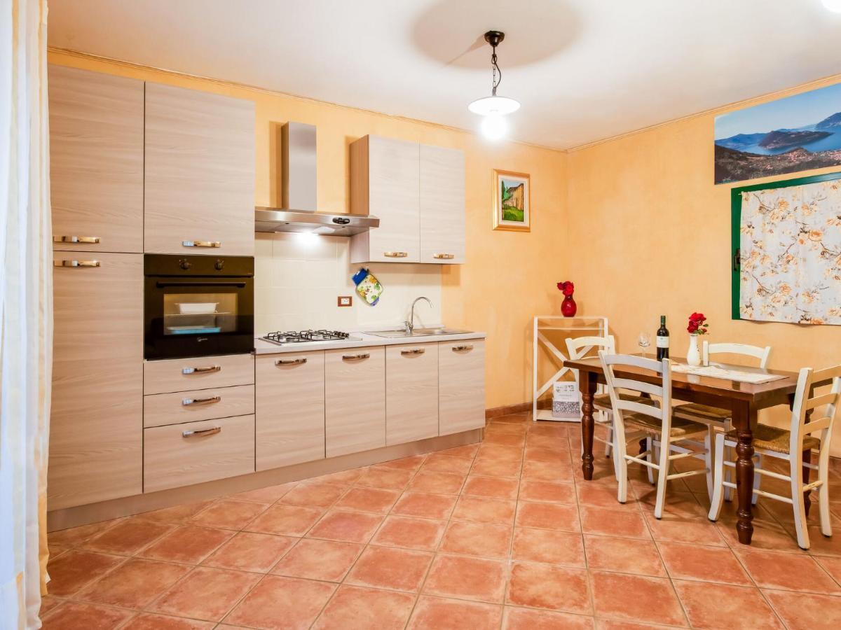 Beautiful Chalet With Swimming Pool In Lombardy Marone Exterior foto